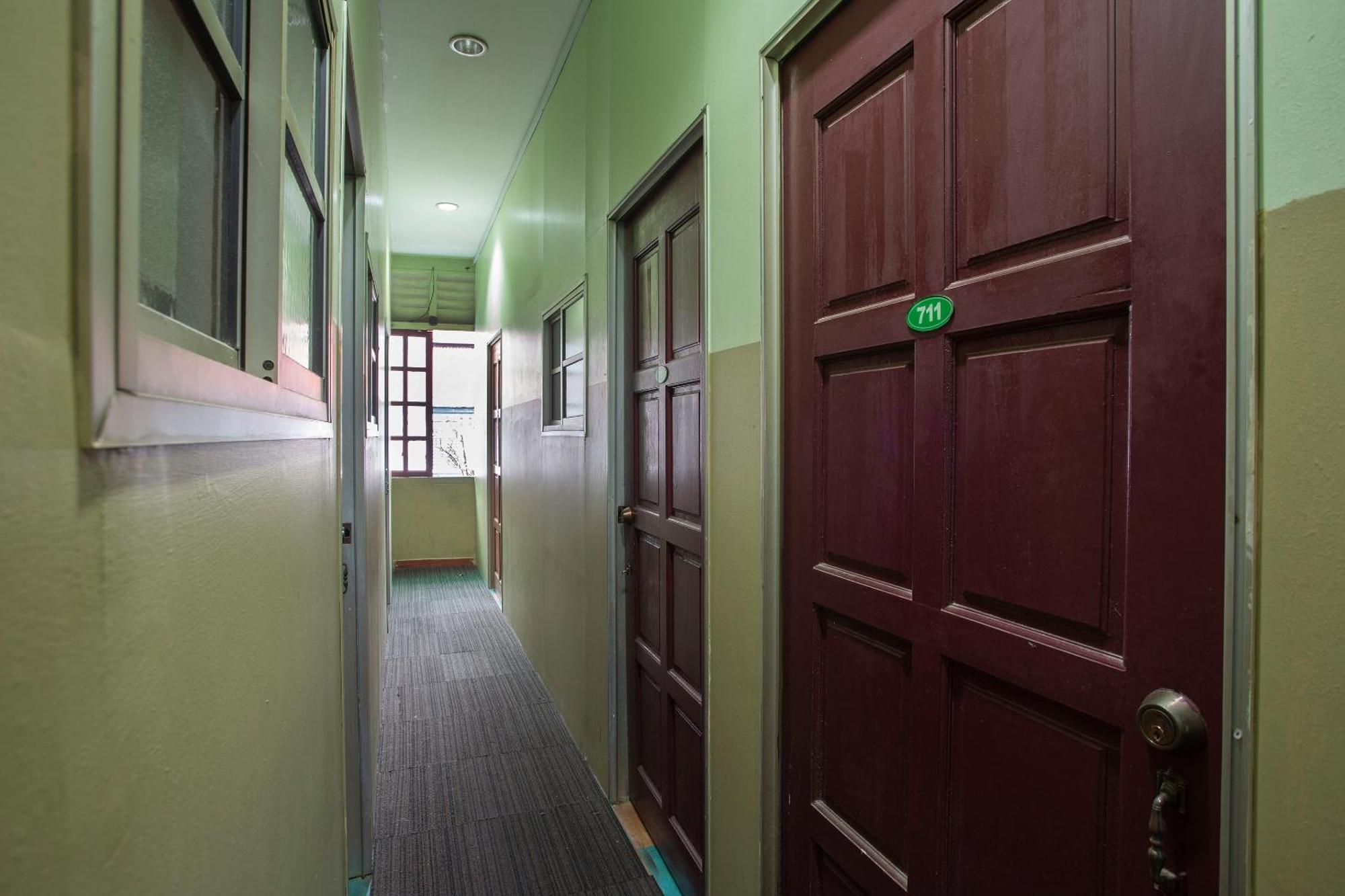 Spot On 90137 Casavilla Hotel Pudu クアラルンプール エクステリア 写真