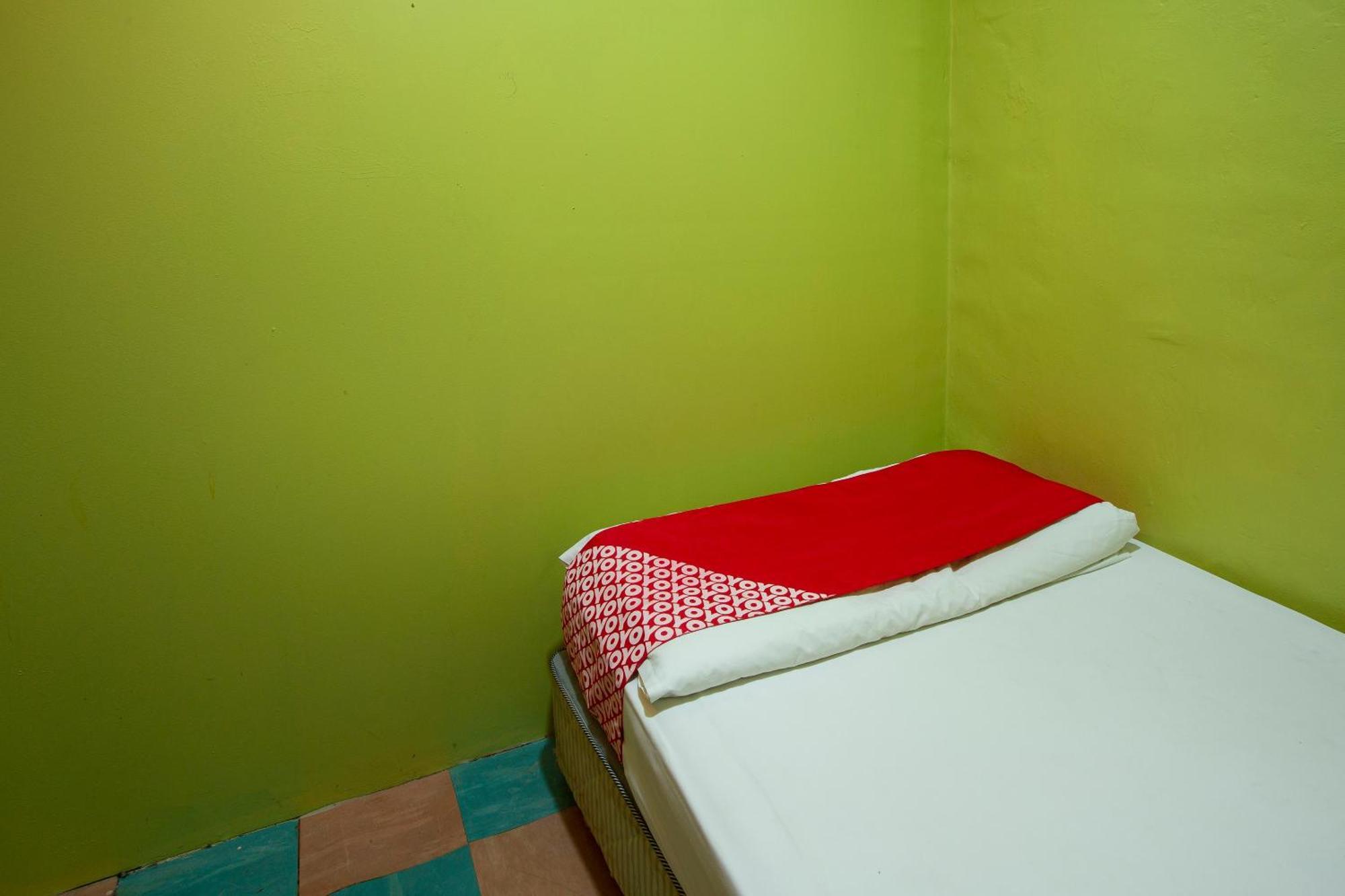 Spot On 90137 Casavilla Hotel Pudu クアラルンプール エクステリア 写真
