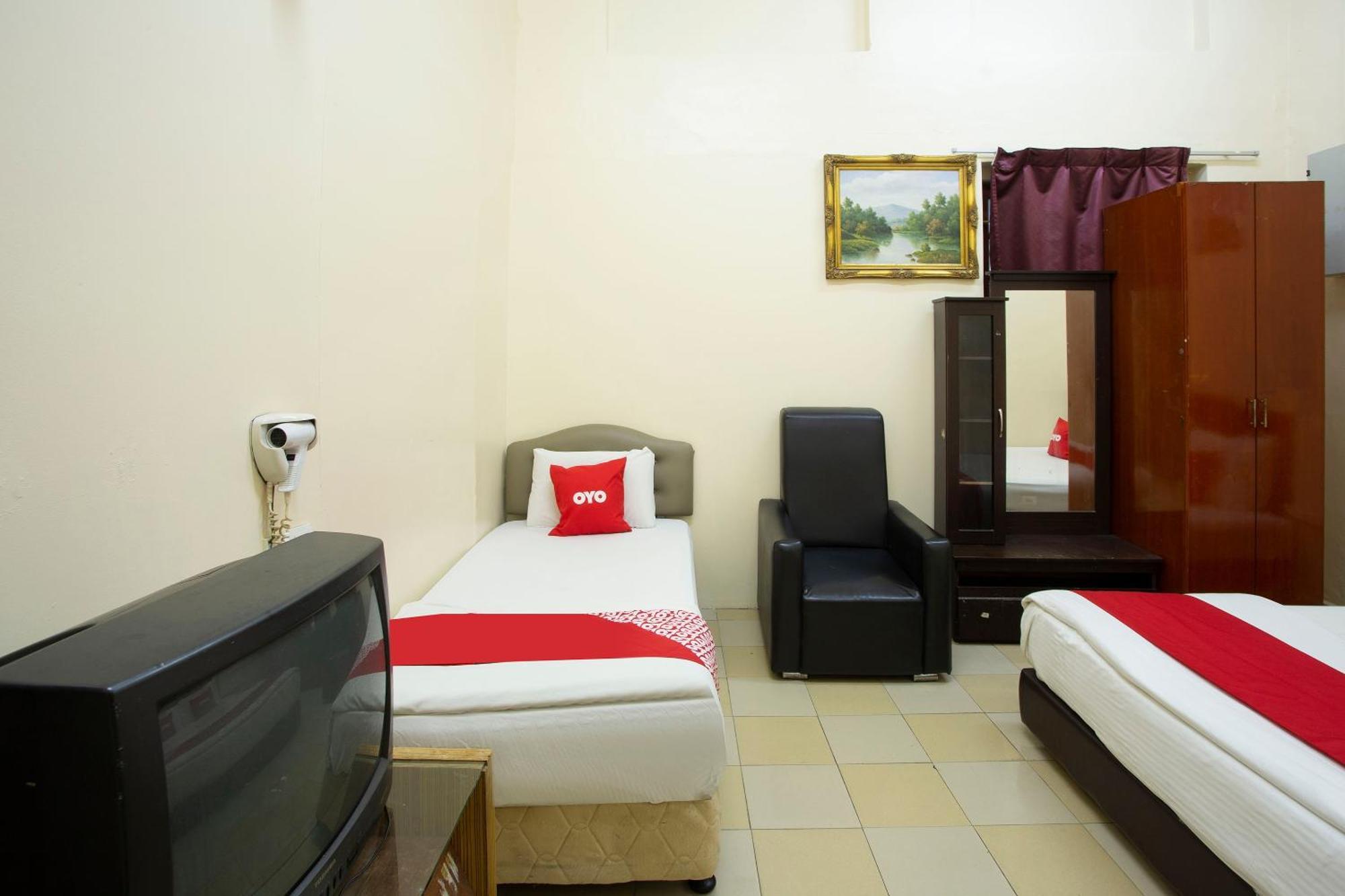 Spot On 90137 Casavilla Hotel Pudu クアラルンプール エクステリア 写真