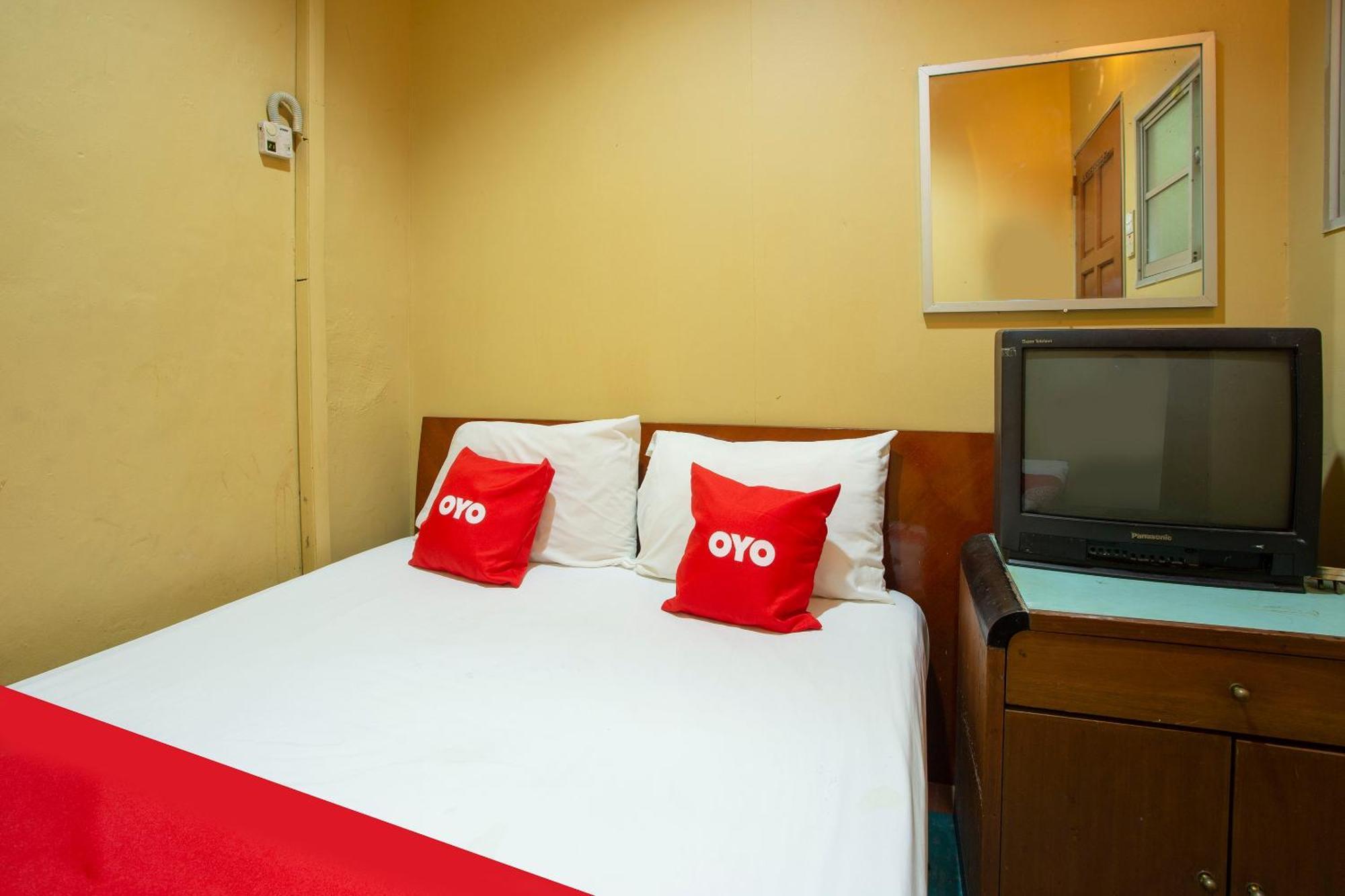 Spot On 90137 Casavilla Hotel Pudu クアラルンプール エクステリア 写真