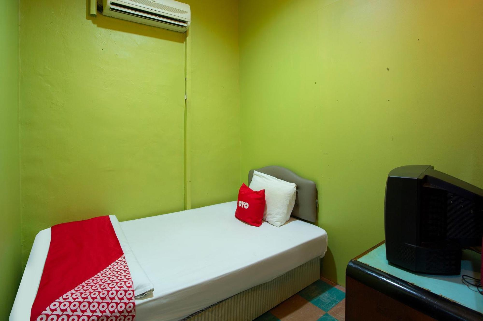 Spot On 90137 Casavilla Hotel Pudu クアラルンプール エクステリア 写真