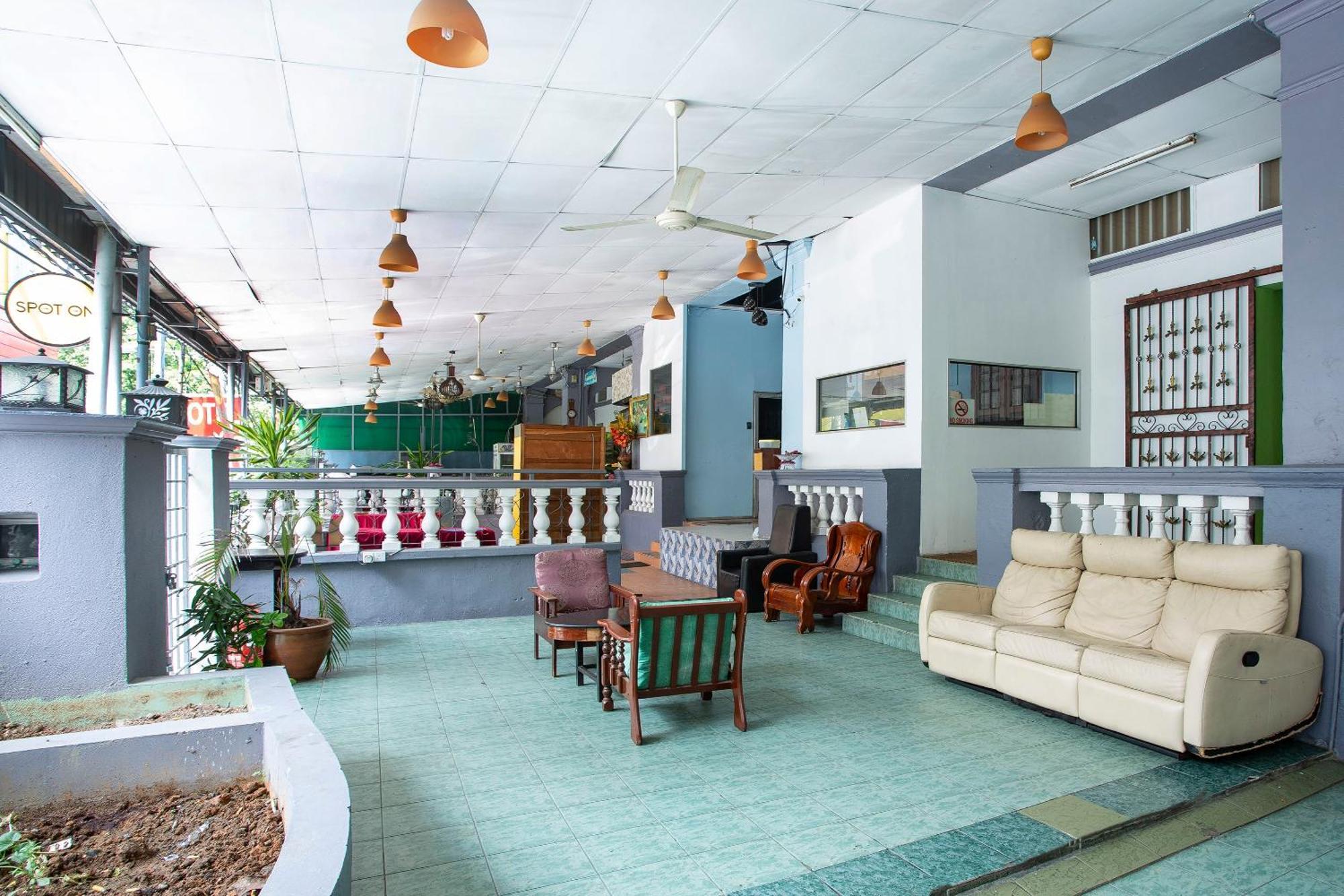 Spot On 90137 Casavilla Hotel Pudu クアラルンプール エクステリア 写真