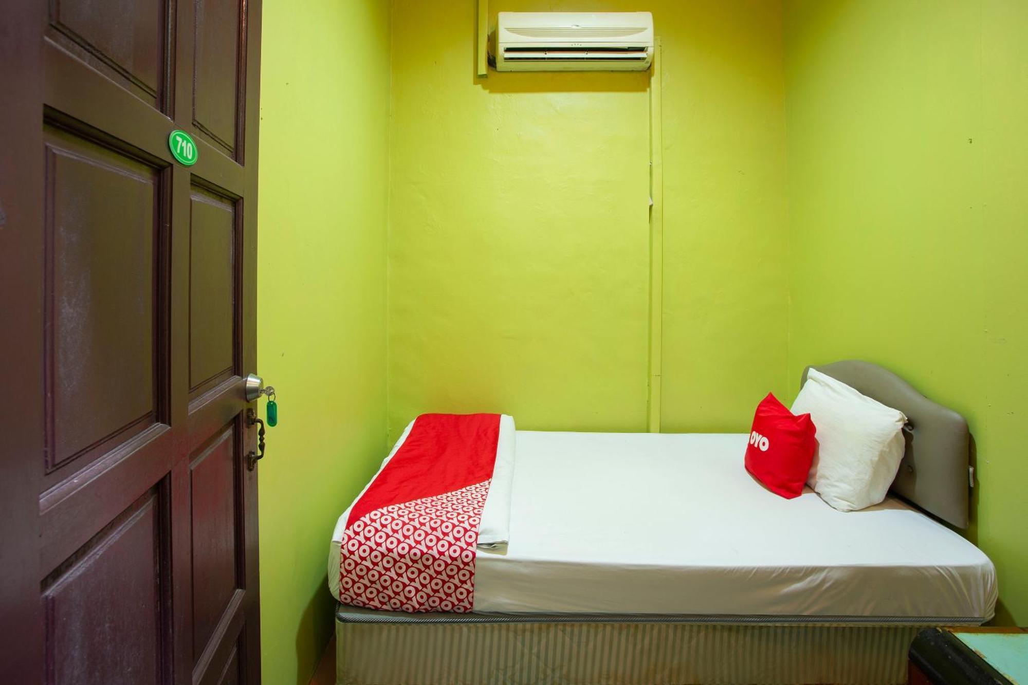 Spot On 90137 Casavilla Hotel Pudu クアラルンプール エクステリア 写真