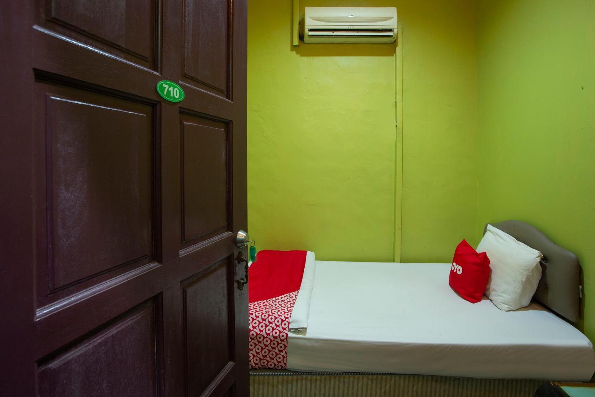 Spot On 90137 Casavilla Hotel Pudu クアラルンプール エクステリア 写真